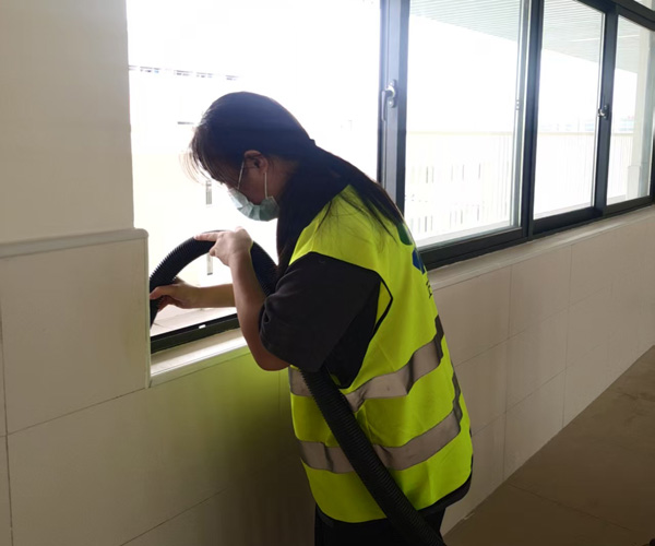 工程開(kāi)荒保潔